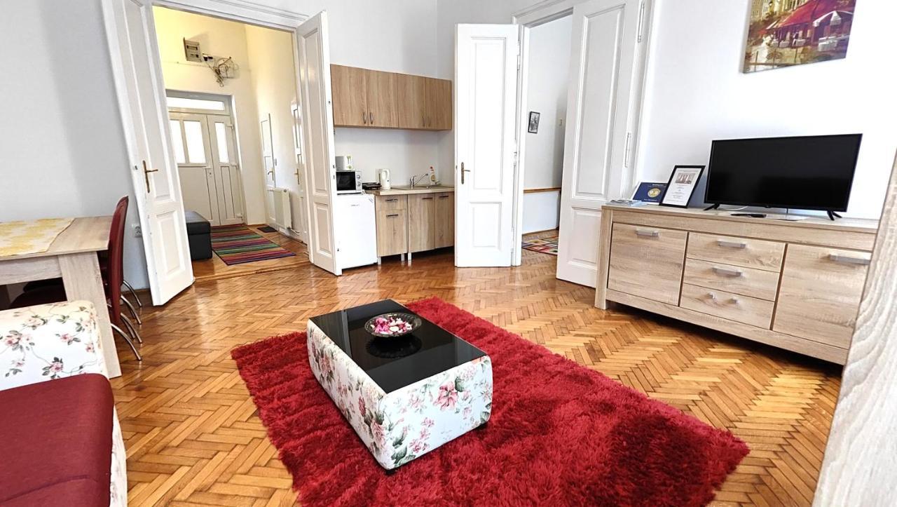Telur Residence Sibiu Luaran gambar